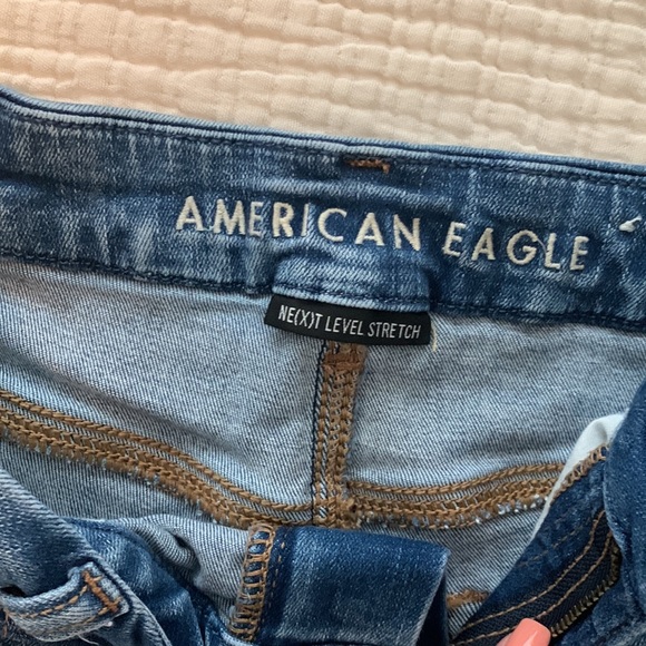American Eagle Next Level Stretch Shorts. Size 8 - Picture 2 of 3